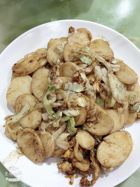 沙县小吃(同利路店)-"晚上下班饿了点了一份炒年糕,有点咸,盐没.