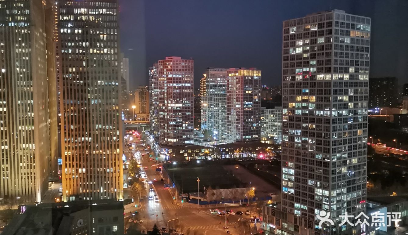 距地铁1号线永安里站c南口步行400m左右