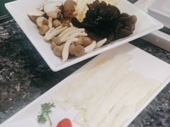 -一席地·本地鸡窝·杭帮鸡火锅(萧山银隆百货店)