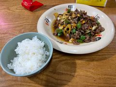 -何永光123鲜牛肉馆(1号店)