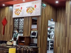 -笑来喜馄饨小笼工坊(通扬路店)