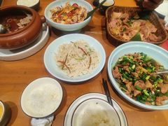 -老滇山寨•云南特色菜•地方菜•民族风情歌舞表演(金碧店)