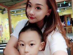 -UNI UNI(环亚凯瑟琳店)