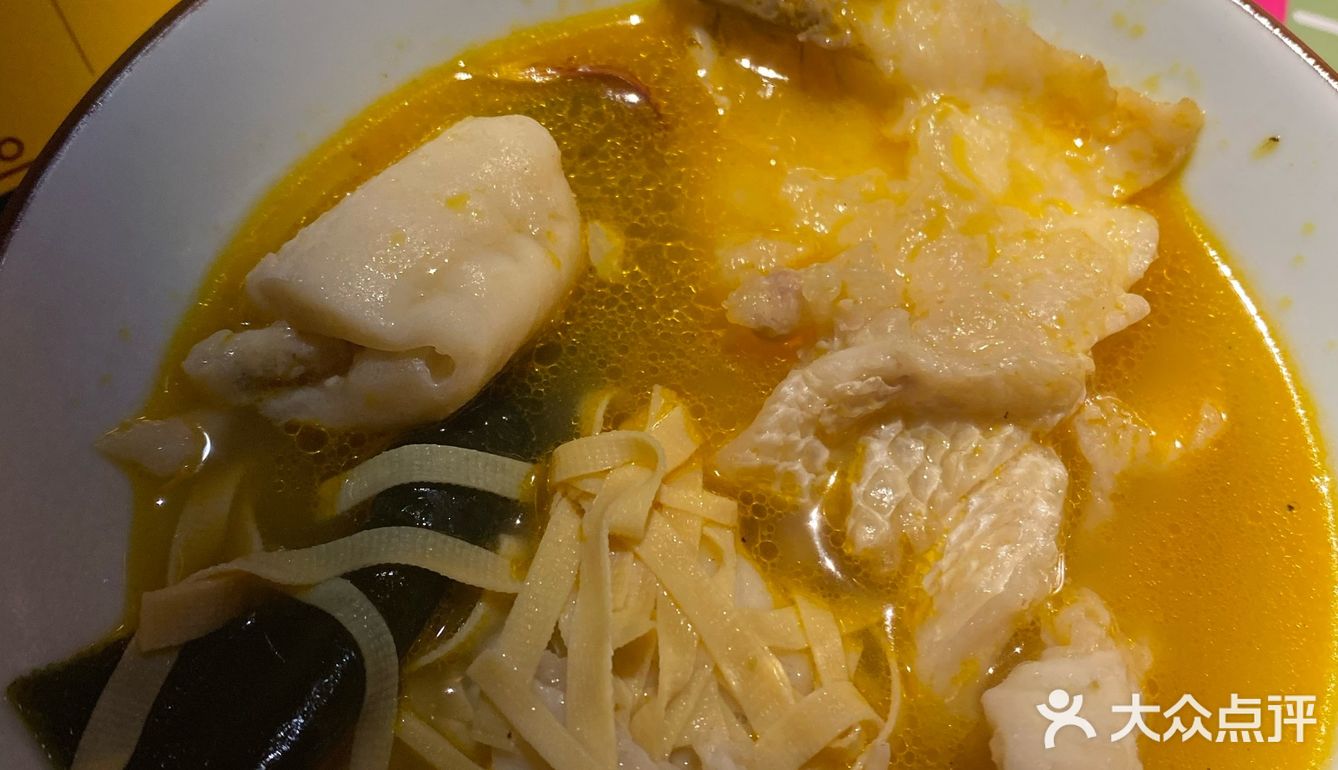 临时决定去的店,一进门看见店内的装修,脚步开始沉重