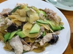 -三居鲁味坊黄焖鸡(山大路店)