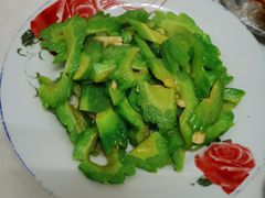 炒苦瓜-马克力木手抓炕锅烤羊肉(盐湖一小区店)