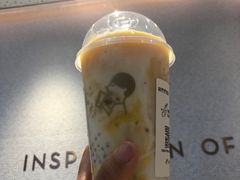 -喜茶(北京华贸购物中心店)