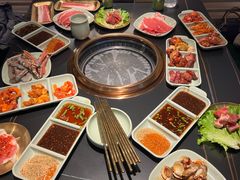 -梨花甄选自助烤肉(小寨原力场店)