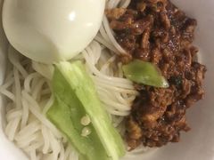 鸡蛋炸酱面-京碗居老北京特色菜(北环东路店)