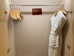 -永恒朗悦酒店(广西大学地铁站大学东路万达广场店)