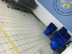 -沃尔玛(前山店)