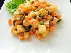 -Neary Khmer Restaurant