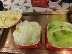 -洪氏嗨捞·广东猪肚鸡·椰子鸡火锅(西咸万象城店)