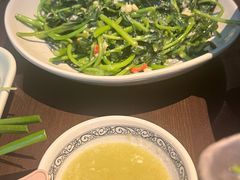 -大头虾越式风味餐厅(光明广场店)