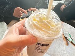 -星巴克(七宝领展广场1F店)