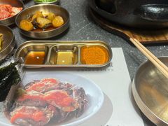 -草家酱蟹炭火烤肉店(珲春南路二店)