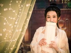 -九月鹰飞汉服摄影工作室
