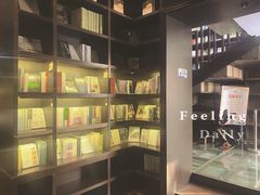 -钟书阁(松江泰晤士小镇店)