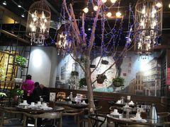 大堂-粤色·老广州茶餐厅(河南商会大厦店)