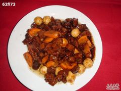 红烧肉焖鹌鹑蛋-枫林饺子