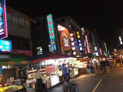 -六合夜市