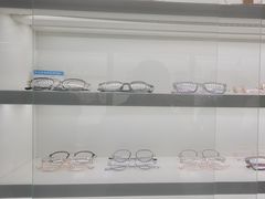 -翰佐蔡司小乐圆·依视路星趣控·暴龙眼镜折扣店