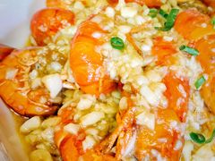 -肥肥虾庄·金牌油焖大虾(汉街SKP店)