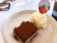 -HUGS coffee(东区店)