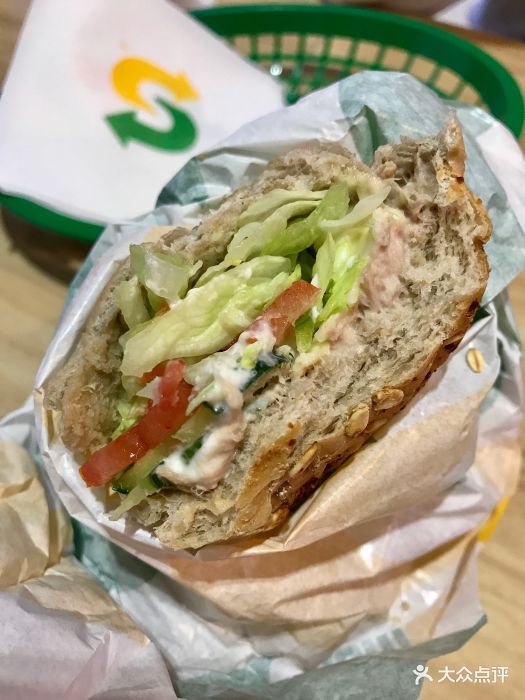 赛百味(金牛万达广场店)金枪鱼百味卷图片 - 第1张