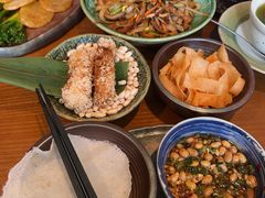 -包整·丝娃娃(一览甲秀楼风景店)