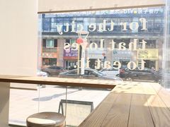 -顶东面包花园·生日蛋糕(世博店)