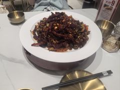 -沙枣树辣子鸡•新疆家常菜(喀什西路店)