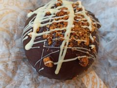 焦糖泡芙-OUR Bakery(三里屯太古里店)