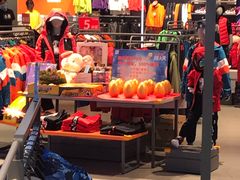 -洞庭洲·防空洞火锅·烧烤·铜锅涮肉(新百广场店)