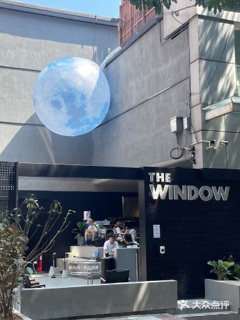 东山口空降巨型星球！咖啡店+ Live house