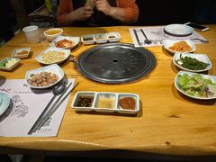 -唯成•韩国炭火烤肉 유성고기