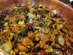 -虾弄弄海派小龙虾·牛羊蝎子火锅