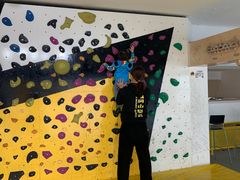 -问山MountQuest攀岩馆