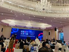 -上海虹桥西郊假日酒店