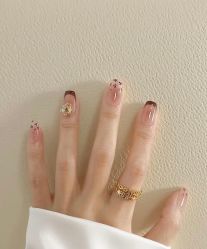 -情同手足美甲美睫