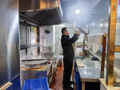 -裕新楼粉面馆·石磨手工粉(四方坪店)