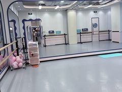 -伊叶舞蹈YEAH DANCE(LCM置汇旭辉校区)