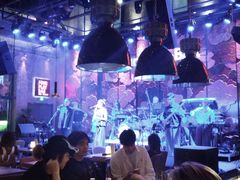 -FOUR PLAY BAR