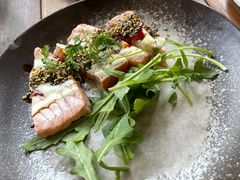 烤三文鱼沙拉-O'mills Sourdough Bakery&Bistro(永嘉路店)