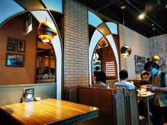 大堂-胖老汉椒麻鸡清真新疆菜(西御街店)