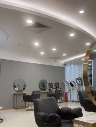 点击看大图 -八佰伴8008星级形象店