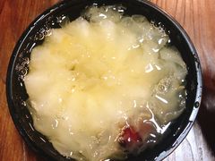冰糖银耳炖雪梨-小团圆糖水铺(襄阳南路店)