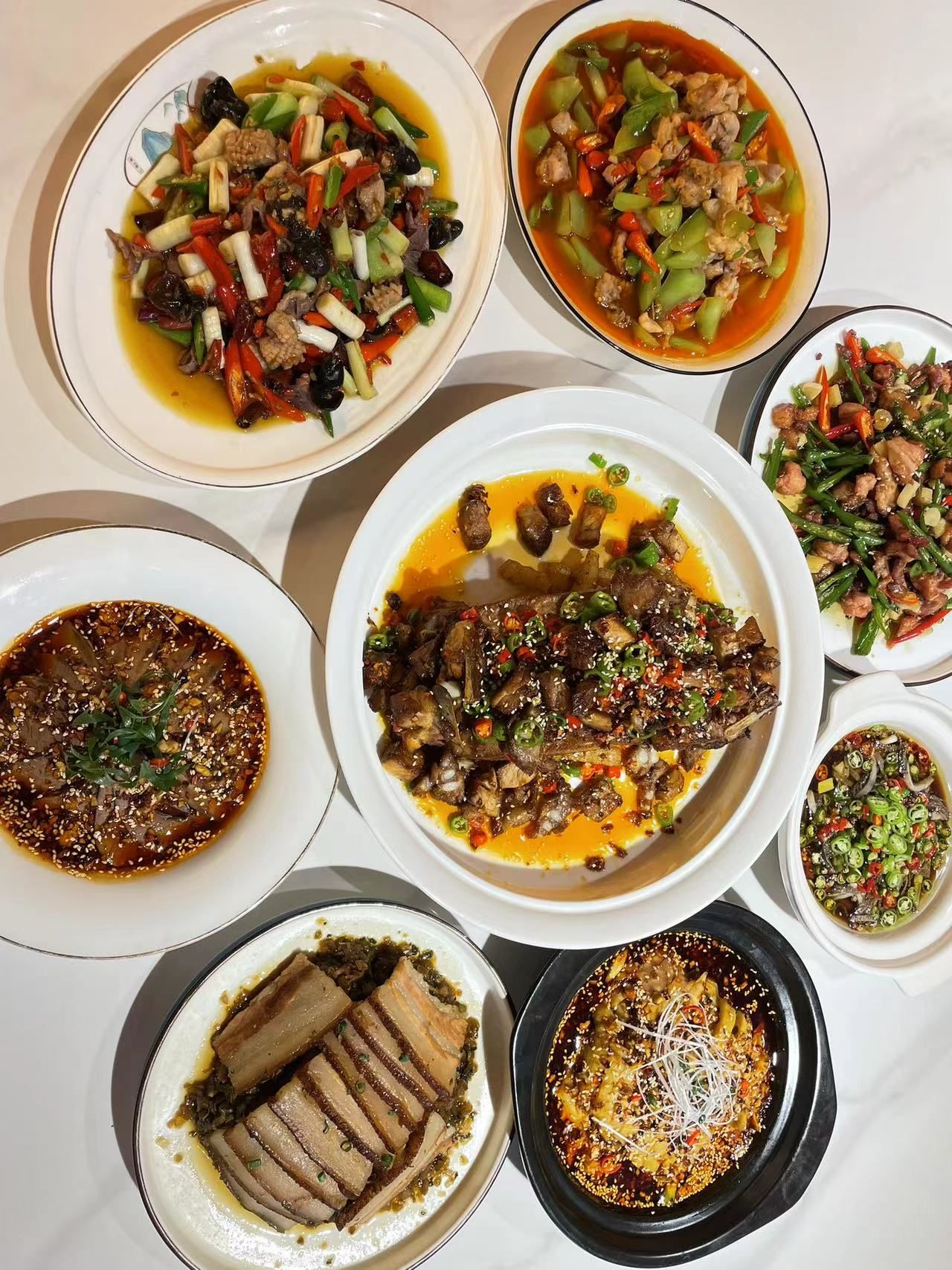 烧白是四川地区的一道特色菜,属于九大碗之一的传统菜