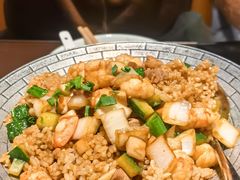 老板娘炒饭-曼听小寨海鲜烧烤·大连辣炒大王(盖州街店)