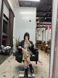 -FRIDAY星期五专业美发沙龙